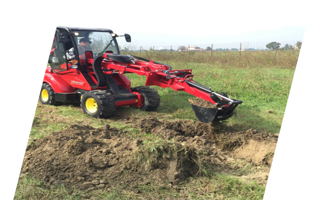 FRONT HOE EXCAVATOR
