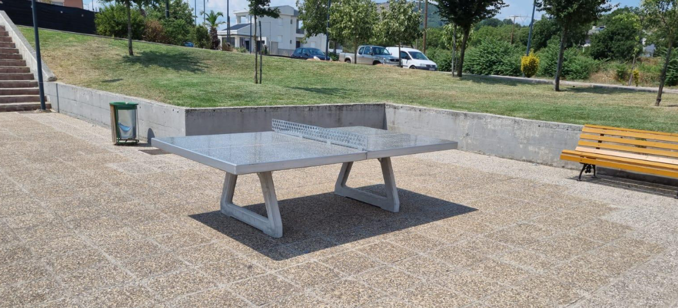 Outdoor table tennis